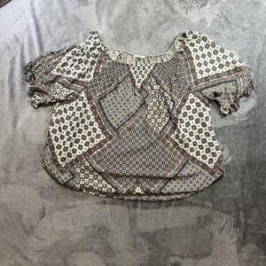 Maurices 2 Plus Size Women's Blouse Short Sleeve with Pattern